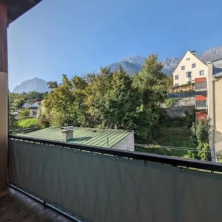 Spacious In Tyrolean Flat * אינסברוק